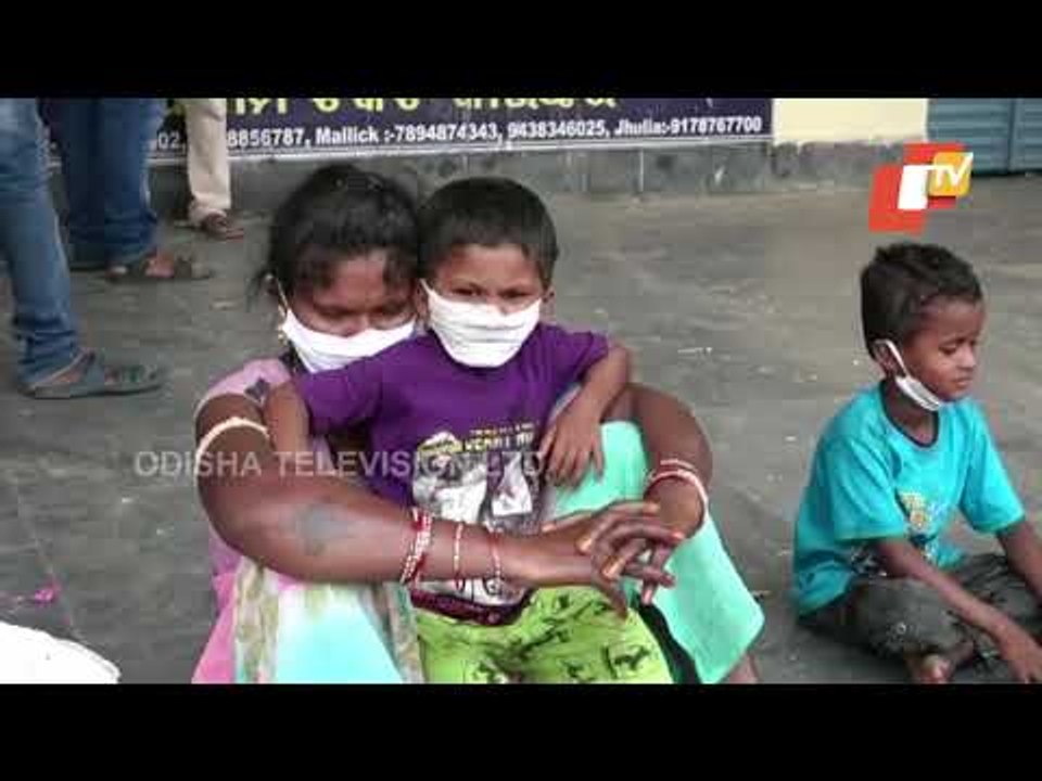 Weekend Shutdown- Migrant Workers Stranded At Malkangiri Bus Stand