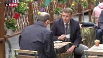 Réouverture des terrasses : Emmanuel Macron prend un café avec Jean Castex