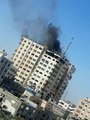 İsrail'in Gazze'ye yönelik saldırılarında can kaybı 219'a yükseldiİsrail savaş uçakları çok katlı bir binayı vurdu