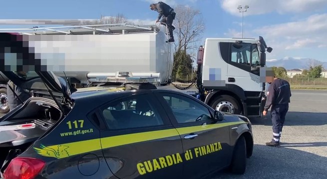 Camorra, il clan Formicola dietro frodi fiscali su carburanti tra Frosinone e Napoli (19.05.21)