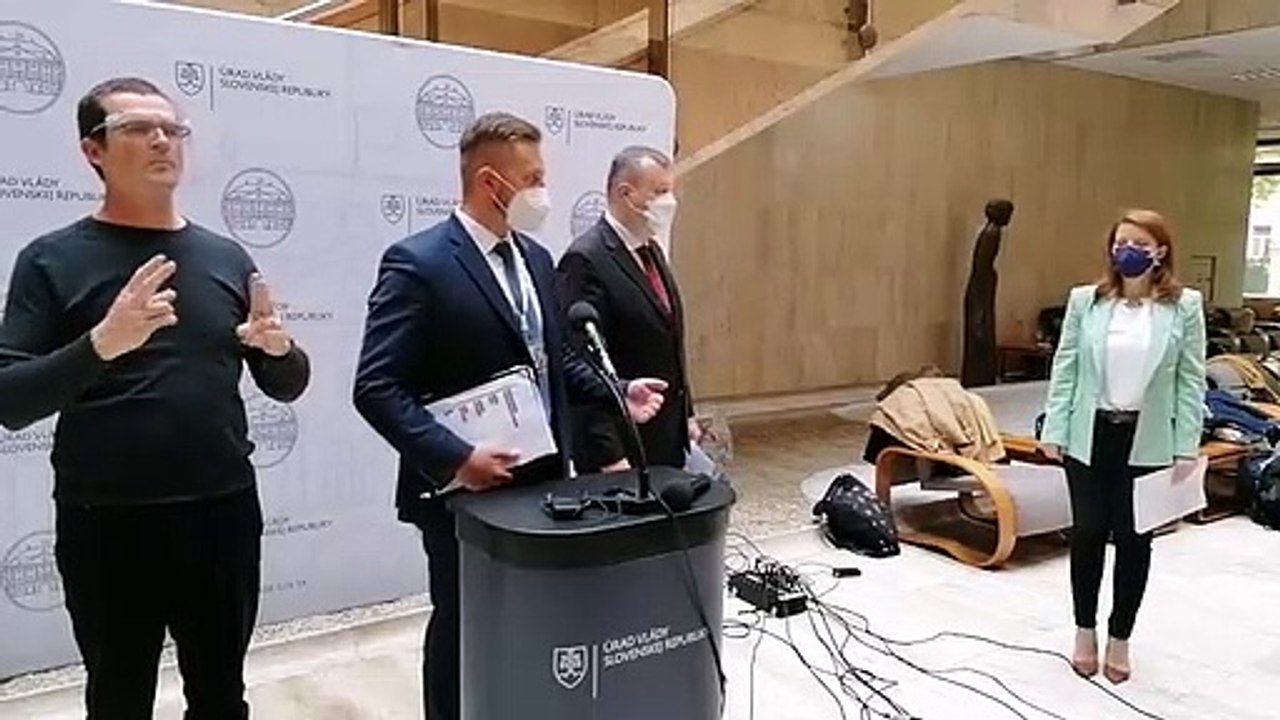 ZÁZNAM: Brífing ministra práce M. Krajniaka