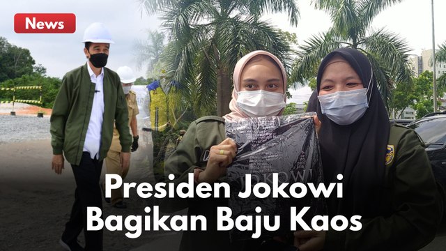 KUNJUNGAN PRESIDEN JOKOWI KE RIAU : BAGIKAN KAOS KE MASYARAKAT !!
