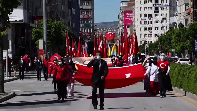 ÇORUM - 19 Mayıs Atatürk'ü Anma, Gençlik ve Spor Bayramı kutlanıyor
