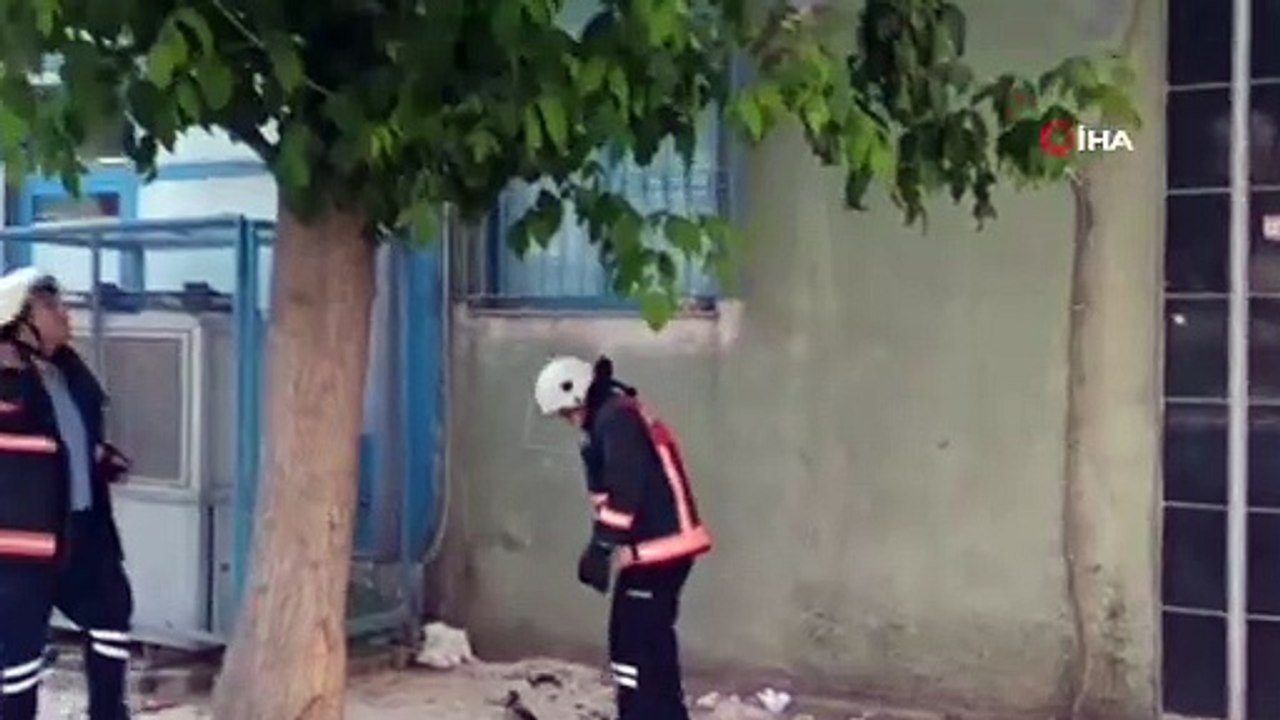 Anne karga, itfaiye ekiplerine zor anlar yaşattı