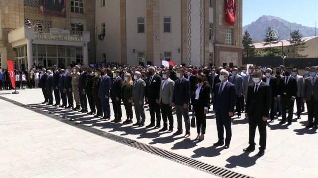 HAKKARİ - 19 Mayıs Atatürk'ü Anma, Gençlik ve Spor Bayramı kutlanıyor