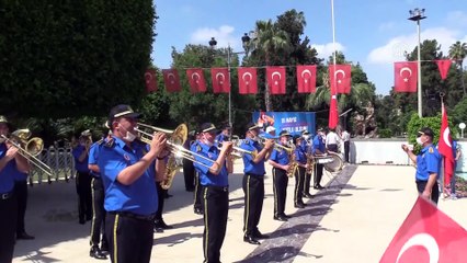 ADANA - 19 Mayıs Atatürk'ü Anma, Gençlik ve Spor Bayramı kutlanıyor