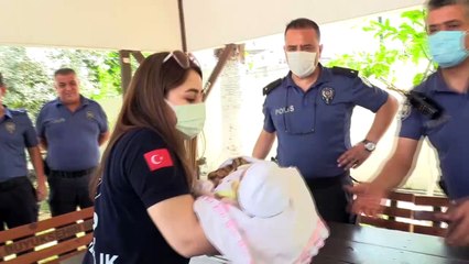 ADANA - İş yeri önünde bebek bulundu