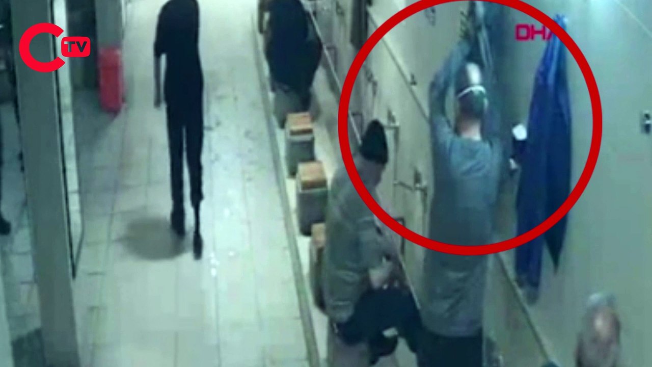 Abdest alıyor gibi yapıp, askıdaki ceketten parayı çaldı