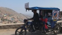 Los cerros de Perú cuentan con mototaxis aliados en la lucha contra la covid-19