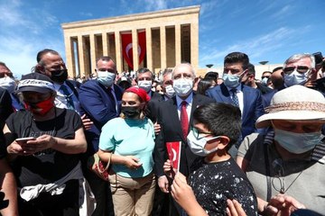 CHP Genel Başkanı Kılıçdaroğlu'ndan Anıtkabir'e ziyaret