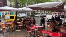PARİS - Fransa'da kafe, restoran, mağaza, sinema ve müzeler yeniden açıldı