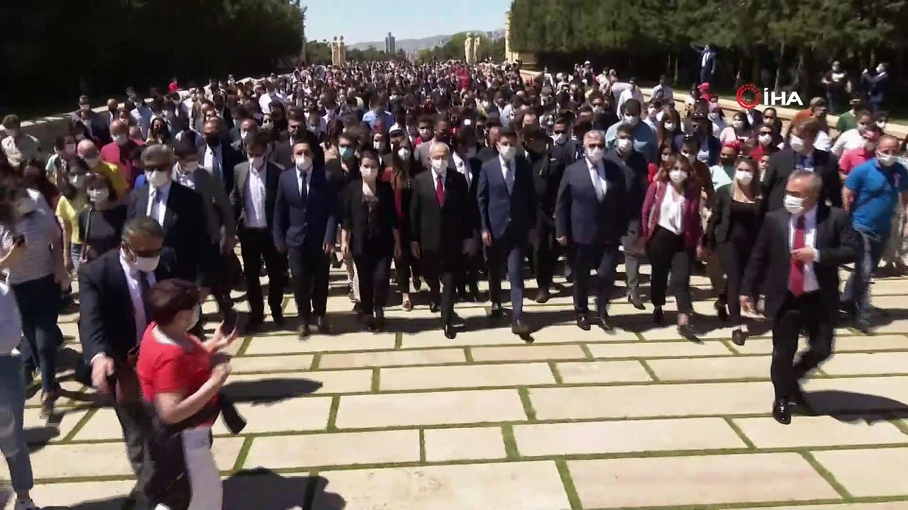 CHP Genel Başkanı Kılıçdaroğlu’ndan Anıtkabir’e ziyaret