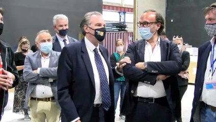 Renaud Muselier visite l'un des studios du futur à Provence Studios à Martigues