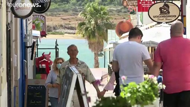 ЕС открывает границы для привитых туристов