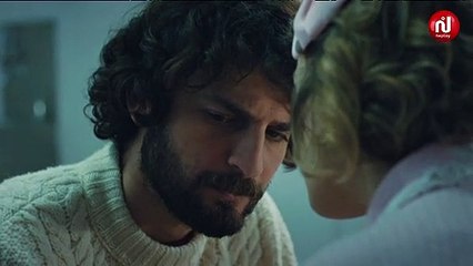 إحساس كريم بالذنب واعتذاره من جوليا