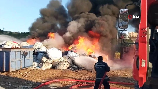 Bursa’da geri dönüşüm tesisinde büyük yangın