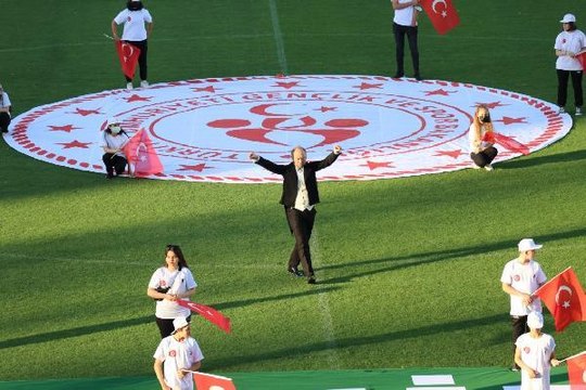 İzmir ve çevre illerde saat 19.19'da İstiklal Marşı okundu