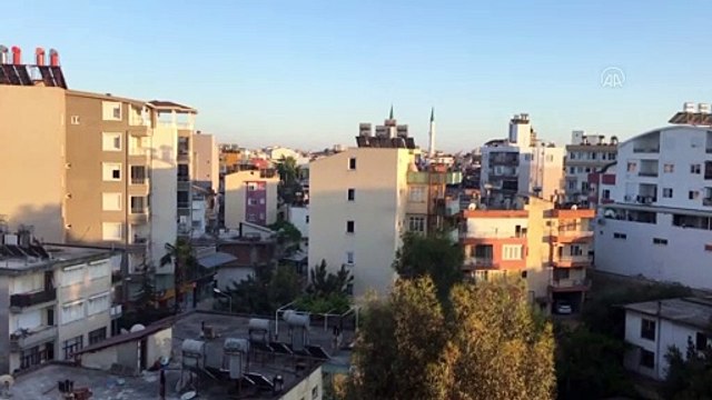 ANTALYA - Serik'te saat 19.19'da İstiklal Marşı okundu