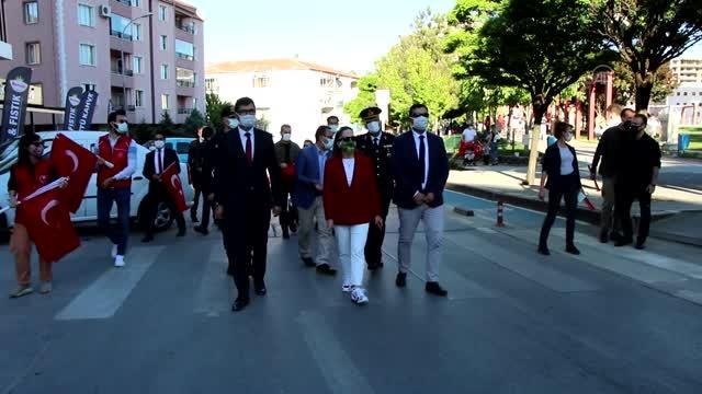 Saat 19.19'da İstiklal Marşı okundu