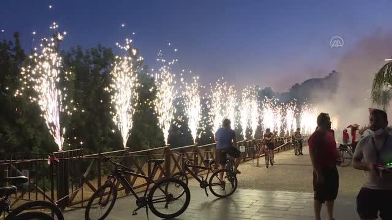 19 Mayıs Atatürk'ü Anma Gençlik ve Spor Bayramı'nda mobil fener alayı düzenlendi