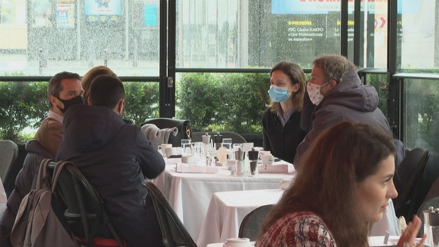 France begins easing COVID restrictions