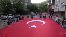Bitlis'te Türk Bayrağı eşliğinde İstiklal Marşı etkinliği