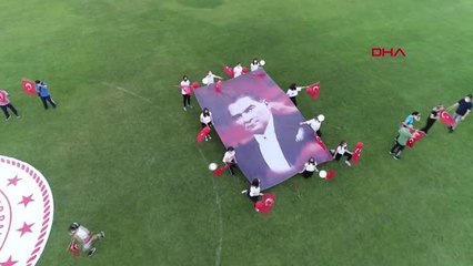 Manisa'da 19 Mayıs kutlamaları stadyumda sürdü