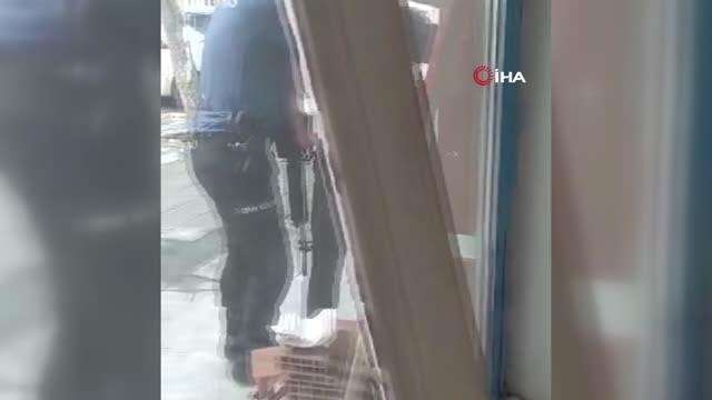 Son dakika haberleri | Sokak ortasında silahlı çatışma kamerada
