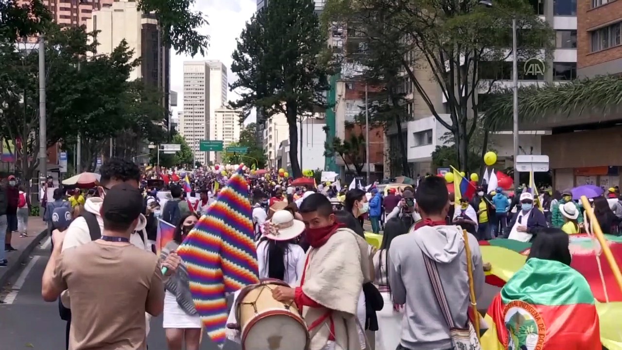 BOGOTA - Kolombiya'da hükümete yönelik protestolar devam ediyor