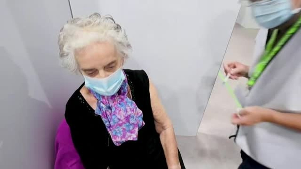 Europa reabre sus fronteras a turistas vacunados de terceros países