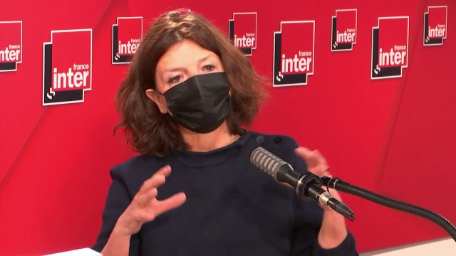 Les voix enregistrées, prélevées dans l'univers intime, échappent au temps; elles peuvent encore rendre présents les absents (Maylis de Kerangal)
