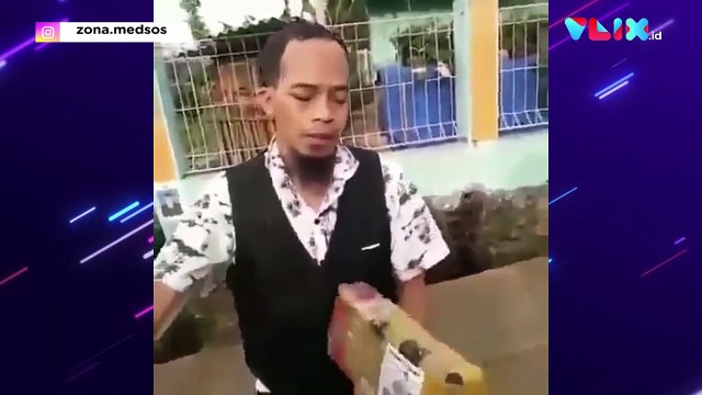 Kurir COD Kena Amuk Pelanggan, HP dan Bajunya Dirampas