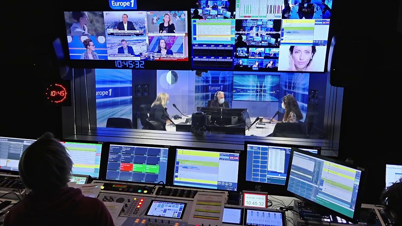 Les expositions de L'Atelier des Lumières "Dali, l'énigme sans fin" et "Gaudi, architecte de l'imaginaire"