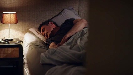 Plus belle la vie : [Indiscrétion] - Patrick dans le lit avec une autre femme