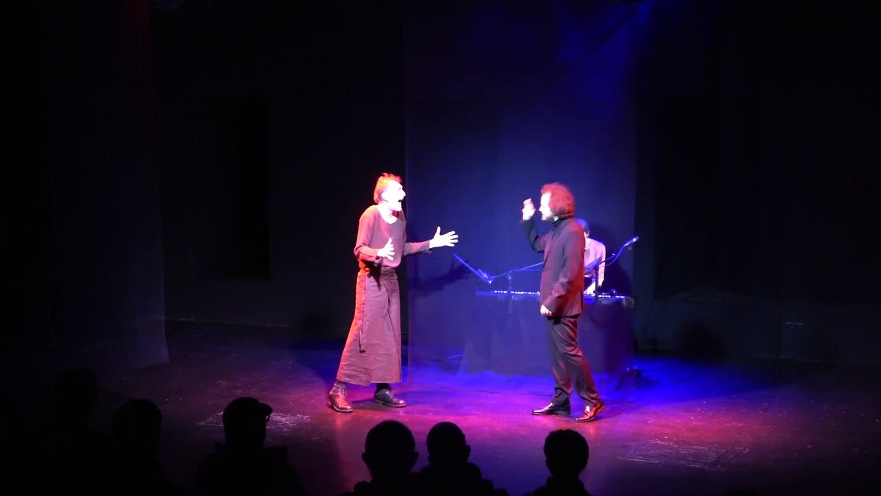 Wie ist es möglich, da zu sein - Theater Arche