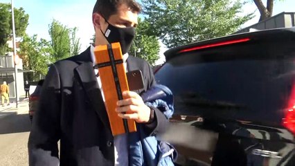 Iker Casillas cumple 40 años y recibe su primer regalo