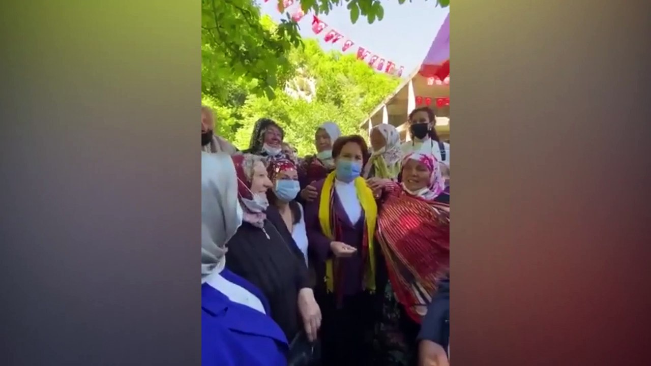 İkizdere'de taş ocağına karşı nöbet tutan köylüler Akşener'i türkü ile karşıladı: "Hoşgeldun Meral Hanum"