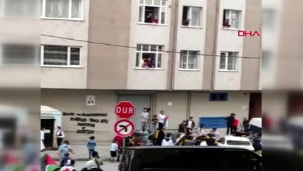 ESENYURT'TA İSRAİL'İ PROTESTO EDEN İKİ GRUP ARASINDA KAVGA