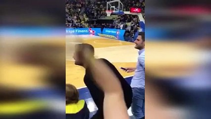 Volkan'dan Galatasaraylıları kızdıran tezahürat