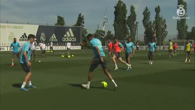 Ramos hace parte del entrenamiento con el grupo