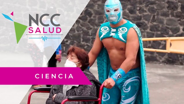Luchadores profesionales mexicanos concientizan sobre el uso del cubrebocas