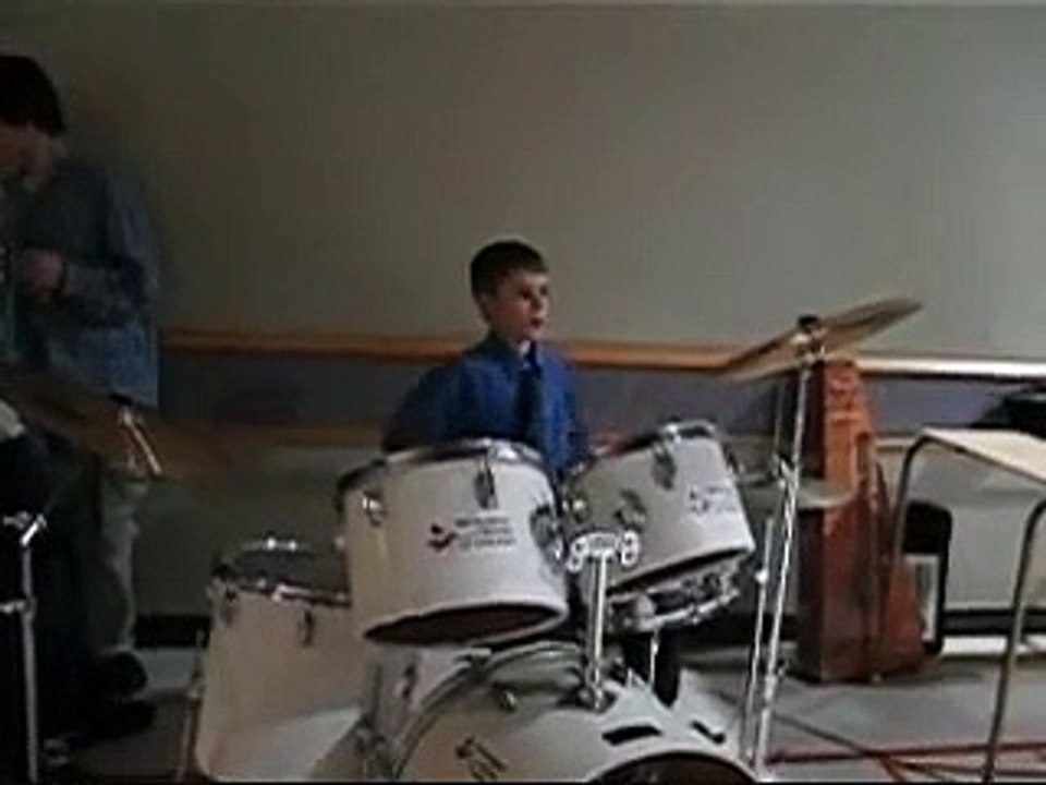 Snippet of Justin on someones old Drums