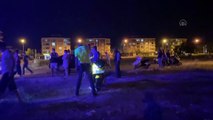 İZMİR - Otomobille çarpışan motosikletin sürücüsü yaralandı