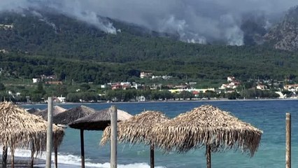Лесной пожар в Греции: сотни эвакуированных