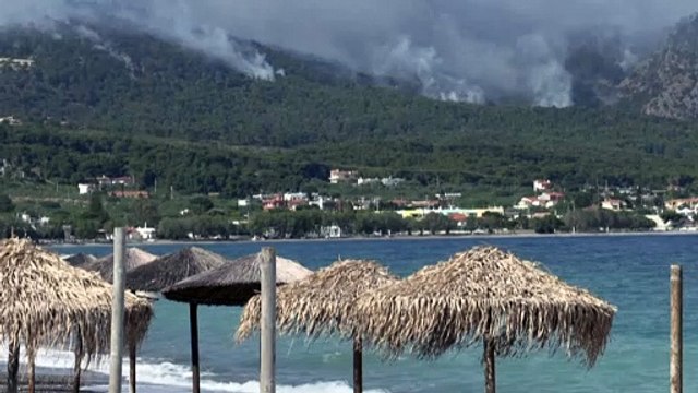 Лесной пожар в Греции: сотни эвакуированных