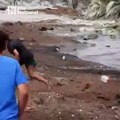Mülteci çocuk plastik şişelerle yüzerek İspanya kıyılarına ulaşmaya çalıştı