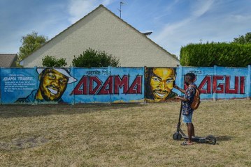 Adama Traoré “violeur” : le policier poursuivi pour diffamation relaxé