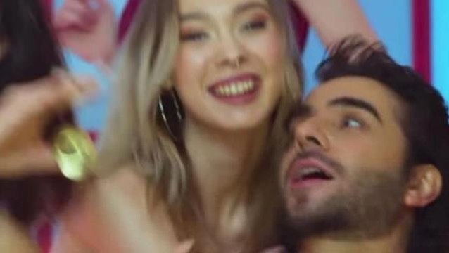 Sergen Yalçın'ın Ukraynalı sevgilisi İsmail YK'nın klibinde oynadı! Klipteki samimi görüntüler gündemi salladı