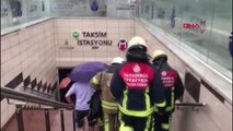 Taksim Metro İstasyonu'nda intihar girişimi; seferlerde aksama -2