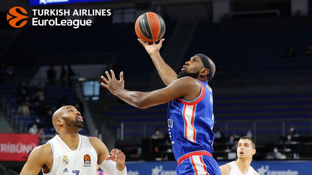 Final Four comeback: Chris Singleton, Anadolu Efes Istanbul